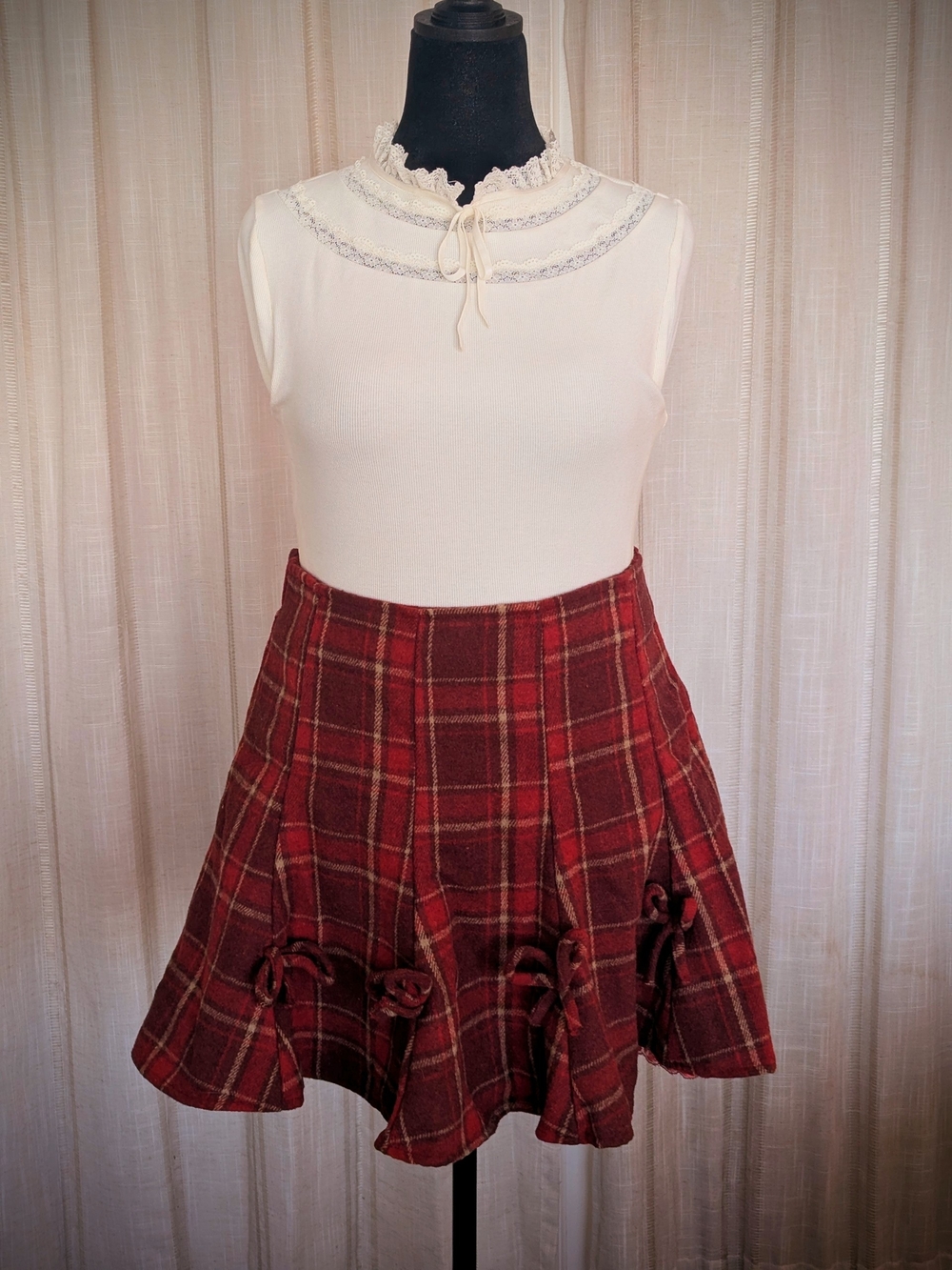 SHEIN Curve Faux Wool Plaid Bow Skirt With Lace Petticoat